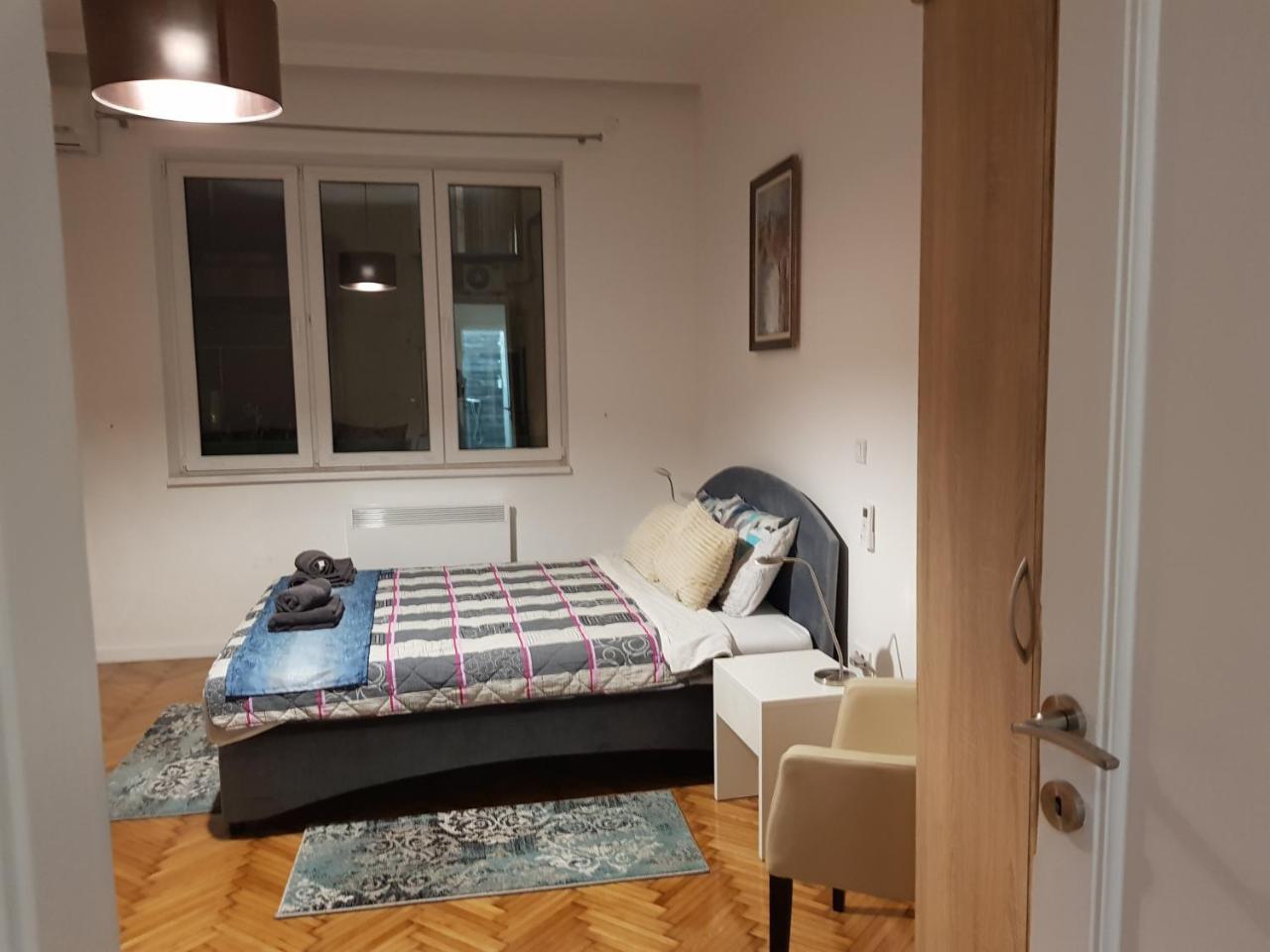 Lux In 2 * Belgrado