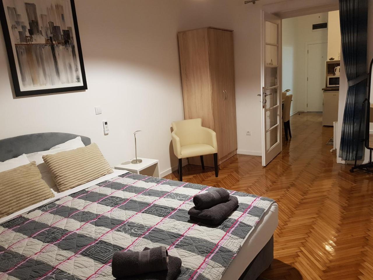 Lux In 2 * Belgrado